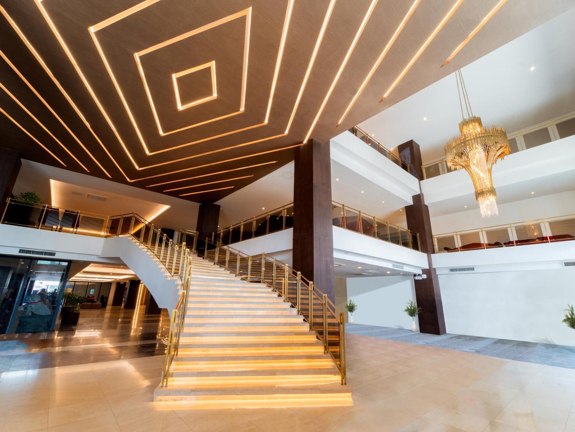 טאגבילראן סיטי Metrocentre Hotel מראה חיצוני תמונה
